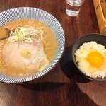 灼味噌らーめん 八堂八 - 