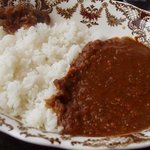 Katatsumuri - カレーは具がすっかり溶けた感じ