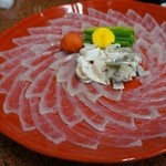 きらく - 料理写真:鉄刺は２人前にしてはボリューム大＾＾