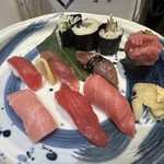 立飲み寿司 三浦三崎港 めぐみ水産 - 