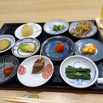 Umeda Sushidokoro Ikou - 前菜10品