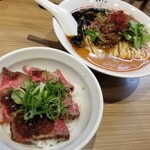 Rock’anDo - マー油担々麺＋ローストビーフ丼