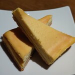 Bisutoro Tomo - チーズケーキ