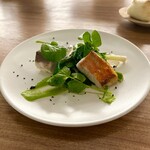montalcino - 金目鯛、鰆のキュイソン
            山菜とうすい豆ソースとバーニャカウダ　オリーブパウダー