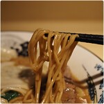 本まぐろそば 䱻 - 風味の良い麺