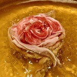 黒豚料理 あぢもり - バラ肉の薔薇　笑