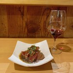 日本ワイン酒場 じゃん - マグロのにら醤油和え