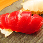 鮨処 凜 - ランチおまかせセット１０貫・凛　日替わり汁物付き　３５００円（税込）　握り-９　本鮪赤身【２０２４年２月】