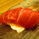 鮨処 凜 - ランチおまかせセット１０貫・凛　日替わり汁物付き　３５００円（税込）　握り-４　本鮪赤身【２０２４年２月】