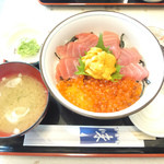 はせくら茶屋 - 三色丼