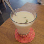 シャンズカフェ - ホットジンジャーミルク