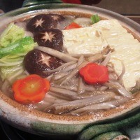 平野屋 - 【New!】ぼたん鍋。京野菜に覆われた奥に、猪肉がたっぷり