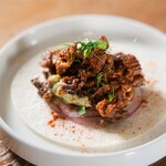 Beef Suadero (牛和鳄梨酱) 墨西哥卷饼