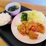 Motsu Goya - クリスピーチキン定食