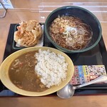 Yude tarou - 朝セット(カレー)¥480
                        クーポンかき揚げ