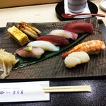 Tsukiji Sushi Iwa - 期間限定でオススメの「極にぎり」