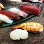 Tsukiji Sushi Iwa - 期間限定でオススメの「極にぎり」