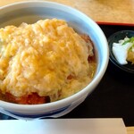 八重丸 - かつ丼 850円