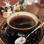 アメ横ダンケ - バターブレンドコーヒー。器が本当に綺麗。