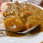 うな達 - 家庭的カレーの象徴！大ジャガイモ(^^)