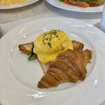 Local Gastronomy SINFONIA - エッグベネディクト