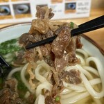 かしわうどん玉蔵 - 甘辛く煮込まれた『かしわ』