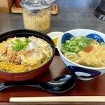 華新うどん - 料理写真: