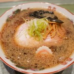 らぁ麺花萌葱 - 料理写真:極太手揉み背脂魚介らぁ麺