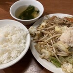 肉野菜炒め ベジ郎 - 昨今評判の二郎系定食屋