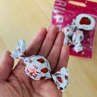 なるはは　ゴンチャロフ1点.ゴーフル３点 計4点 Amazon.co.jp: 【正規品】 神戸 風月堂 ちいかわ ミニ ゴーフル