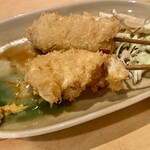 居酒屋　葉牡丹 - 串揚げ にんにく 1本 180円。
