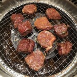 Yakiniku Tokkyuu Kameokaten - 