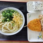 のぶ屋 - かけ(小)+揚物･おにぎり