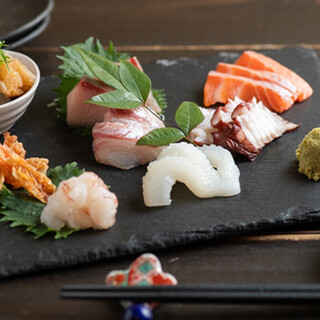 鮮度が自慢の魚料理は必食！飲み放題付きコースもおすすめ