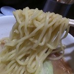 八王子辛味噌ラーメン　いっしん - 辛味噌ラーメン麺リフト