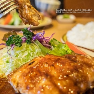 昔ながらの洋食屋 鈴なり_1