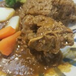 キッチン ブルー グローブ - ビーフが出てきました！