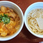 Nakau - はいからうどん小＆親子丼小