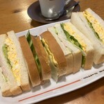 Komeda Ko-Hi-Ten - 