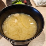 とんかつ憲進 - 野菜の甘味が優しく美味しい豚汁