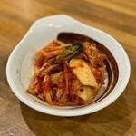 炭火焼肉ホルモンさわいし - キムチ
