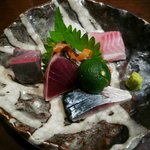 萌えぎ - お造り（戻り鰹タタキ、鯛、〆鯖、ツバス）