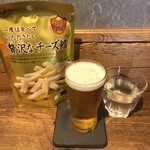 麹町いづみや しろ - あがりビール、なとり 一度は食べていただきたいチーズ鱈