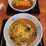 名立の湯 ゆらら - 野菜味噌ラーメン大盛り、カツラーメン大盛り