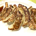 北京餃子 - 黒豚餃子特別価格180円！