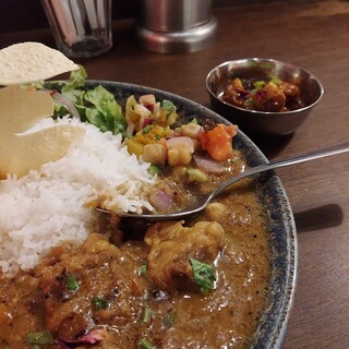 Curry bar nidomi - 