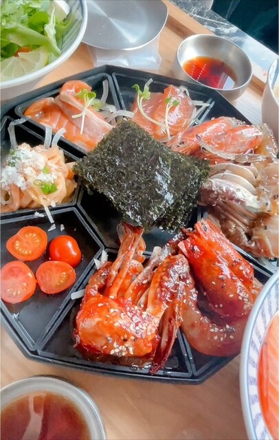 モアモア海鮮セットチンチャマシッソヨ❣️サーモンカンジャンケジャン