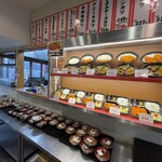 肉のオカヤマ直売所 - お弁当コーナー