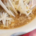 ラーメン二郎 - スープ