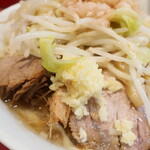 ラーメン二郎 - ニンニク少し